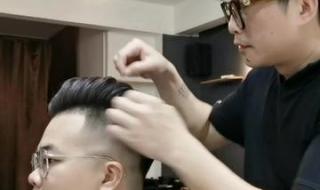 圆脸男生发型图片